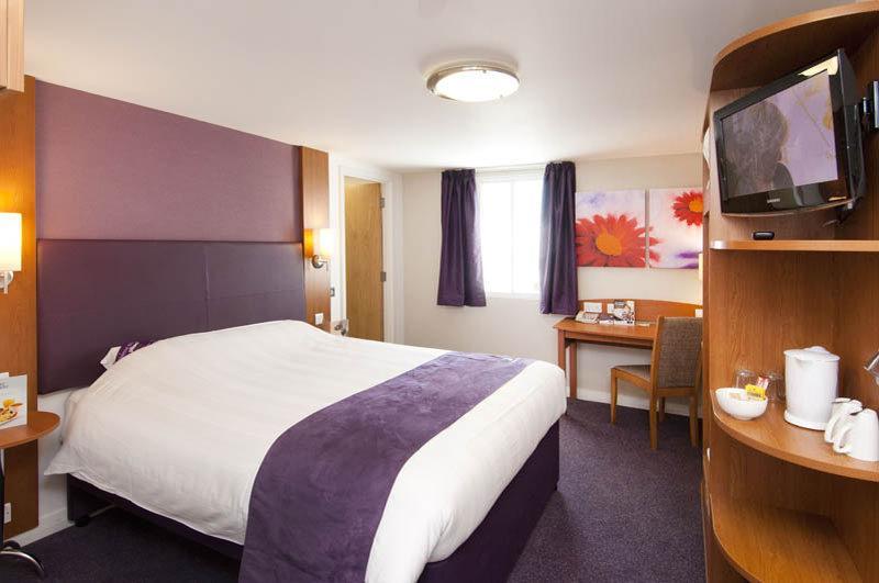 Premier Inn Maidstone Wateringbury Kültér fotó
